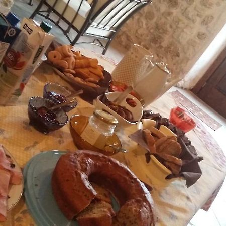 Alloggi Agrituristici Antica Dimora Villa San Demetrio ne' Vestini Buitenkant foto